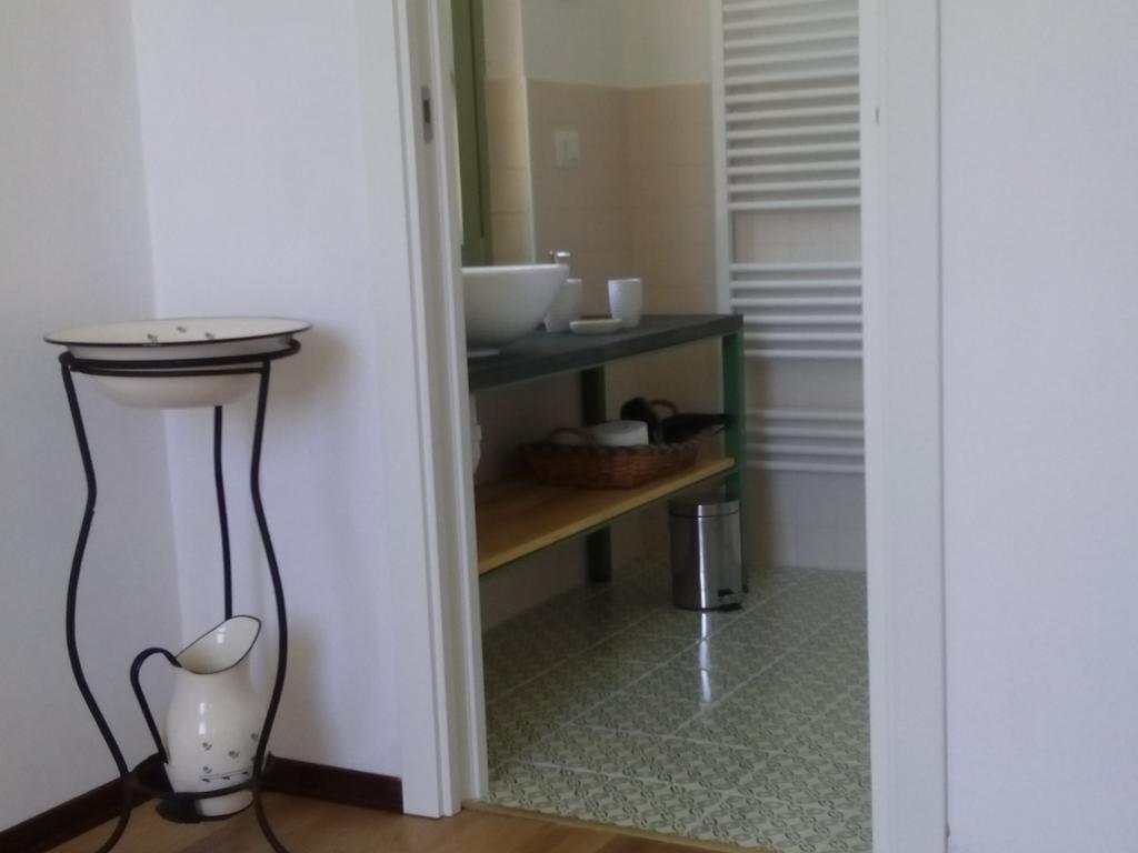 Appartamento La Camelia Ameno Habitación foto